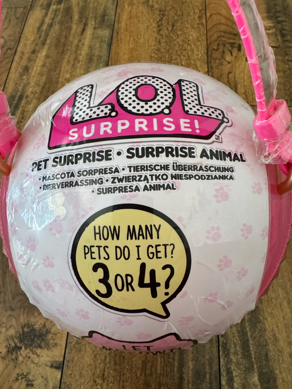 L.O.L. Surprise! Pink and White Pet Surprise Ball with Handle